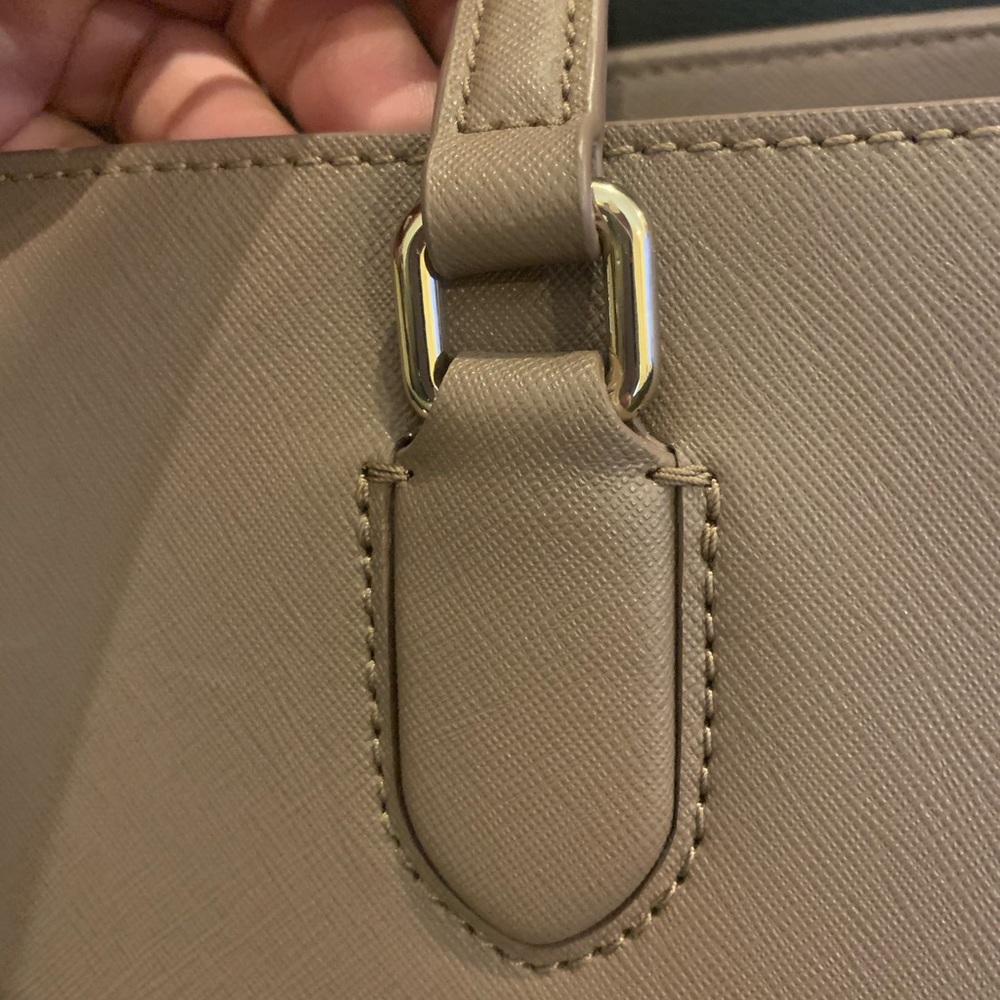 Kate Spade Tote - Picture 5 of 9